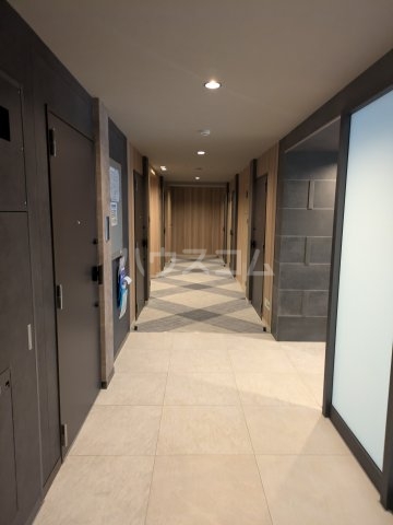 26/30 エントランス