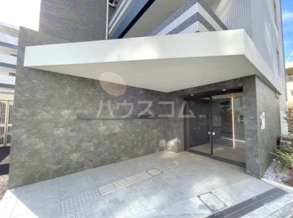 18/22 エントランス