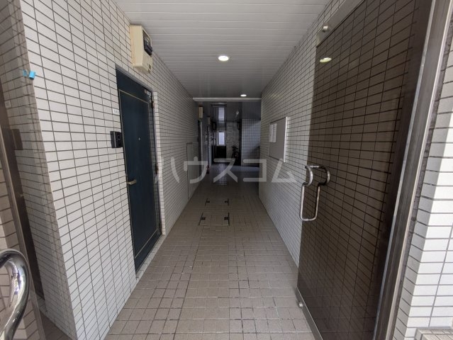 24/29 エントランス