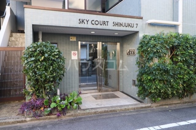 19/23 エントランス