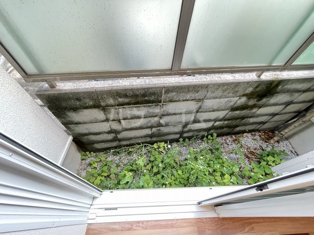 15/28 バルコニー