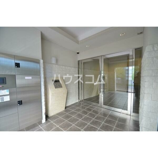 13/15 エントランス