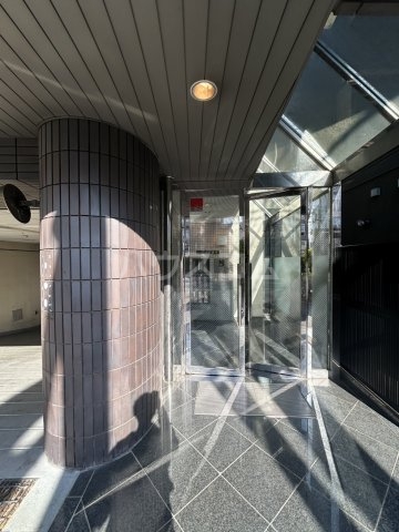 19/24 エントランス