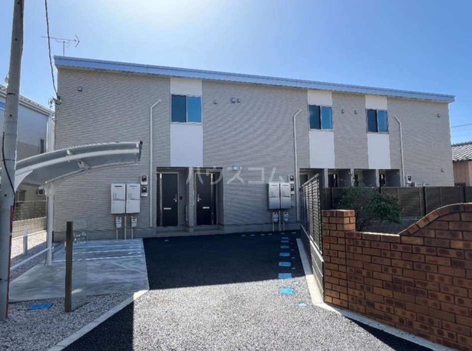 23/25 エントランス