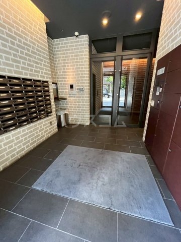 25/30 エントランス