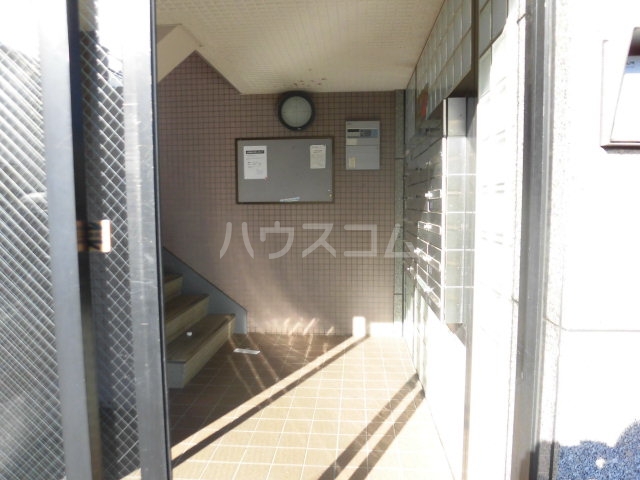 20/30 エントランス