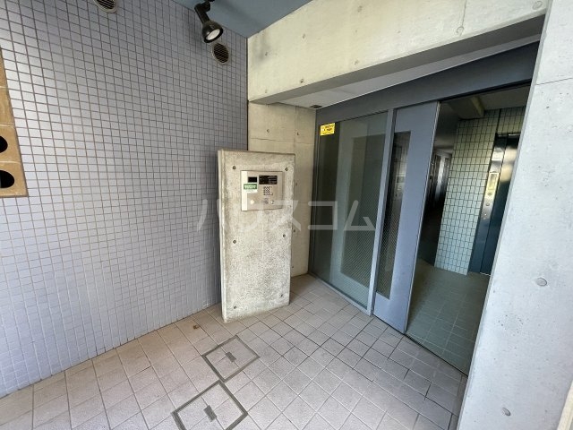 20/24 エントランス