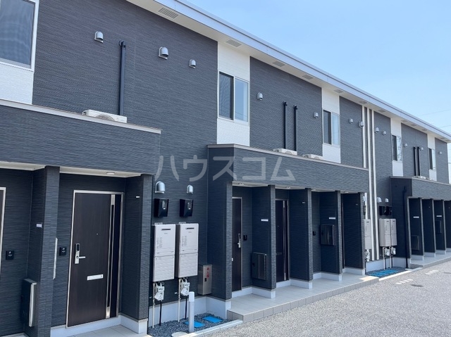 23/30 エントランス