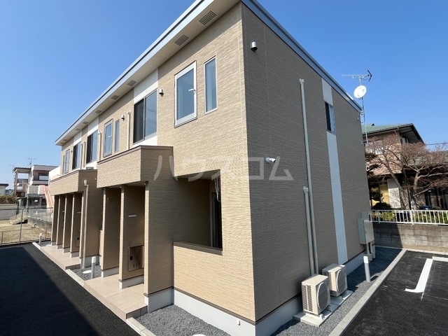23/30 エントランス