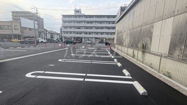 18/26 駐車場