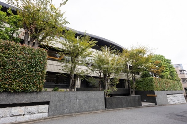 20/30 エントランス