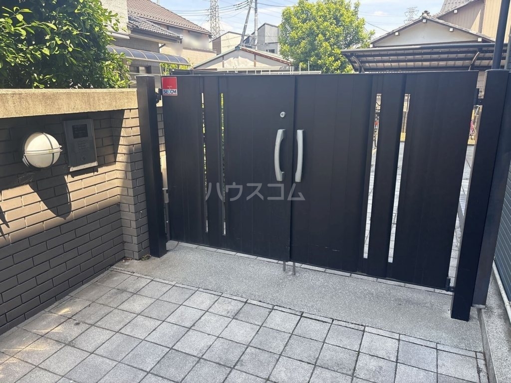 8/8 エントランス