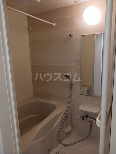 13/30 浴室