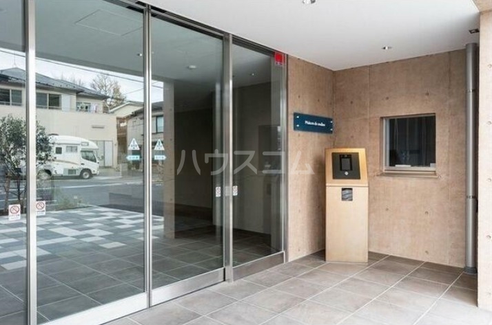 17/27 エントランス