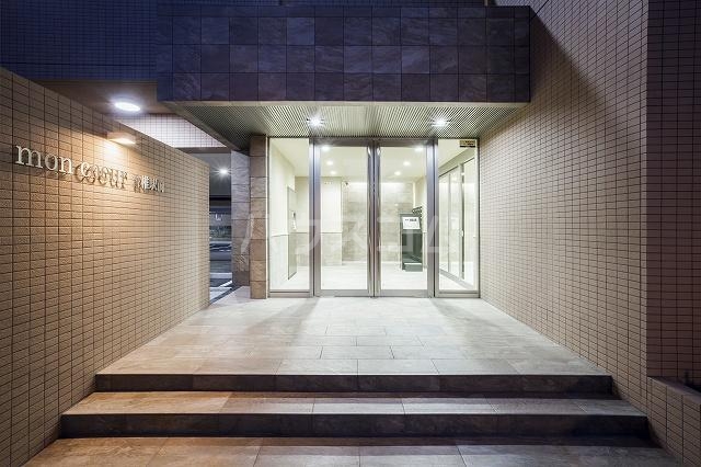 2/4 エントランス