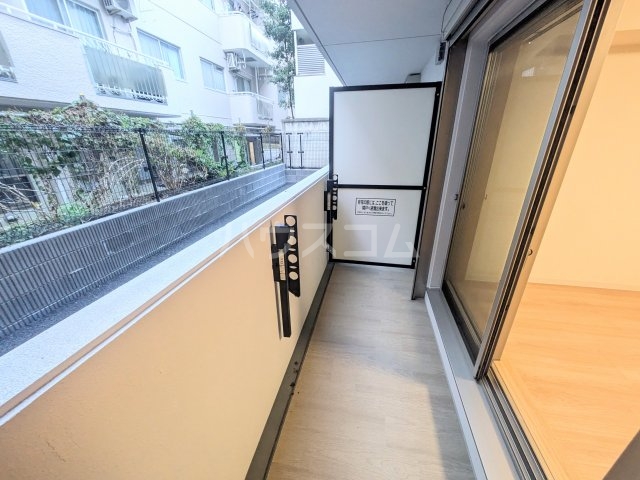 15/28 バルコニー