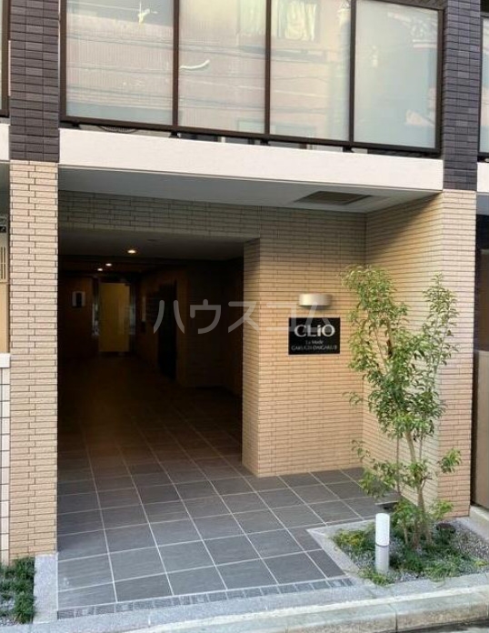 2/3 エントランス