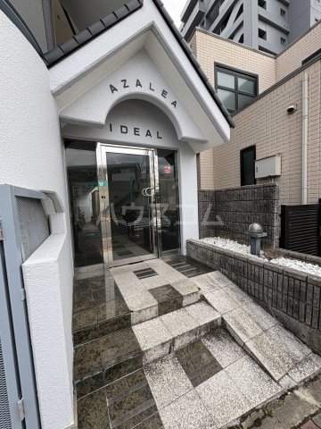 28/30 エントランス