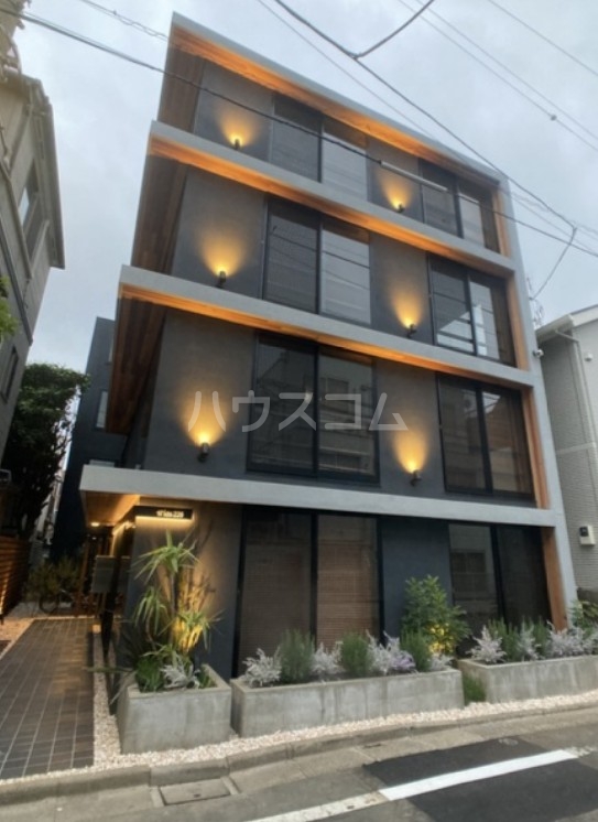 15/19 エントランス