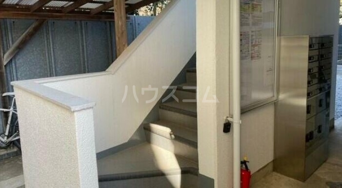 13/20 エントランス