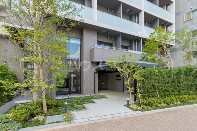 18/30 エントランス