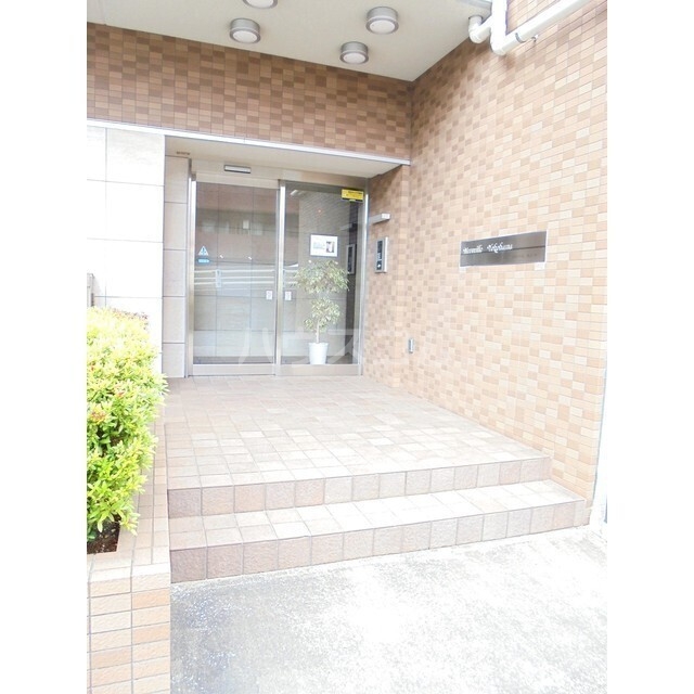 21/27 エントランス