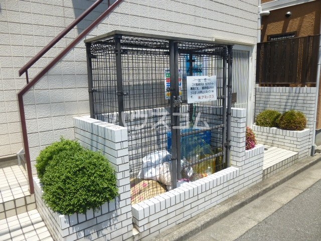 2/5 エントランス