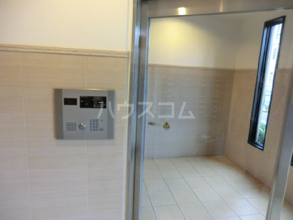 14/22 エントランス