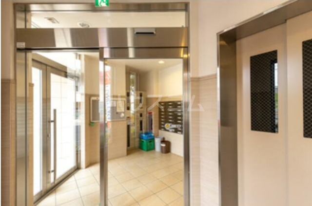 17/28 エントランス