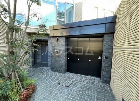 15/21 エントランス