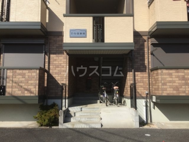 3/7 エントランス