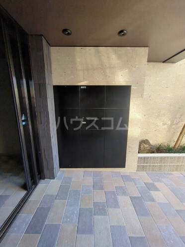 14/15 エントランス