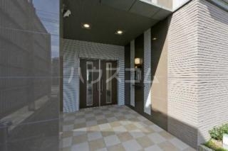 14/18 エントランス