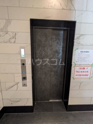 13/30 玄関
