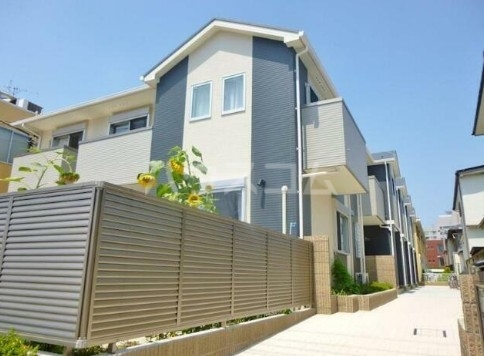 22/24 エントランス