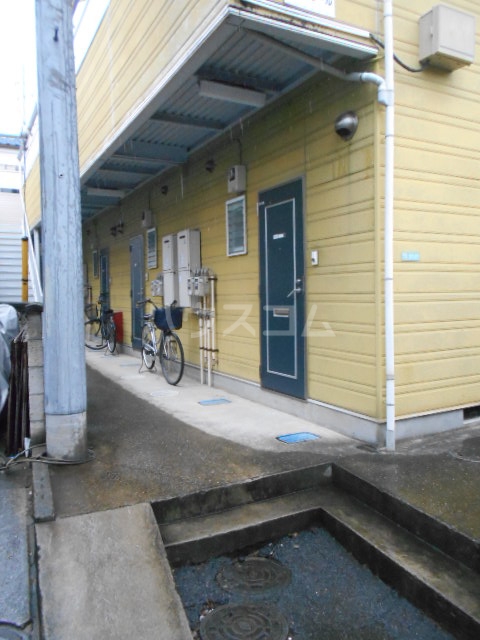 22/30 エントランス