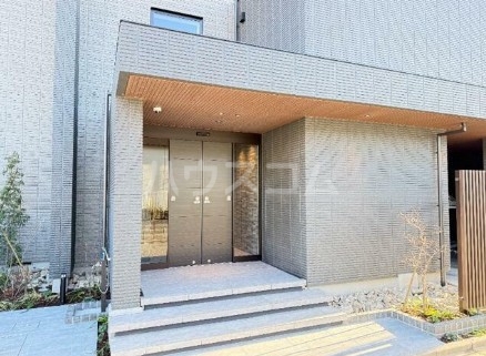 17/27 エントランス