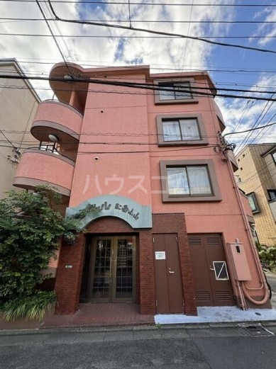 21/30 エントランス