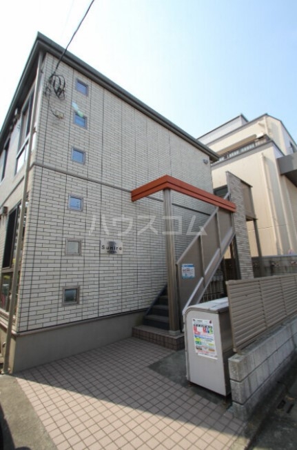 16/20 エントランス