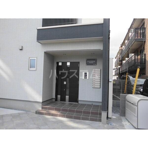 2/11 エントランス