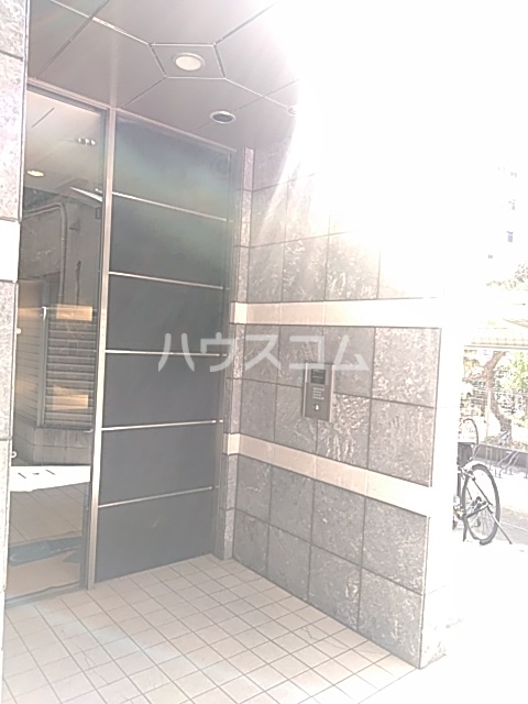 22/29 エントランス