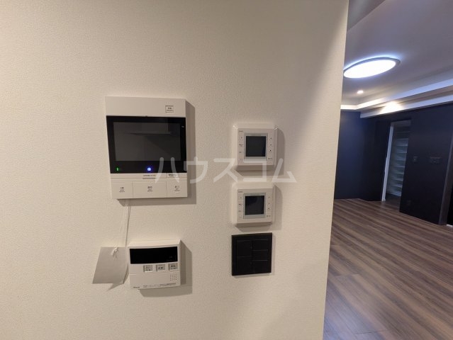 19/27 エントランス