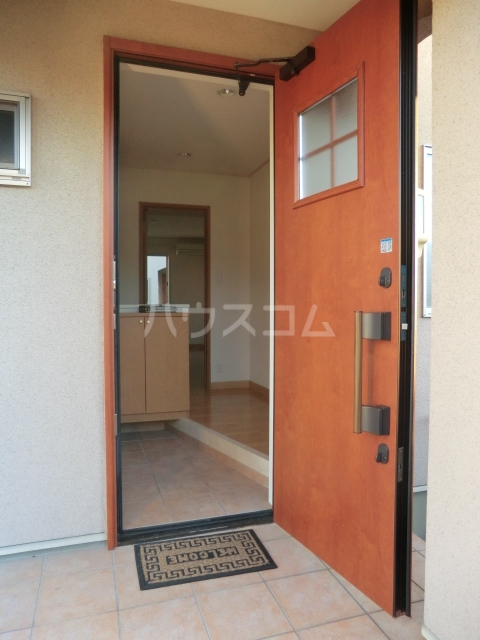 21/30 エントランス