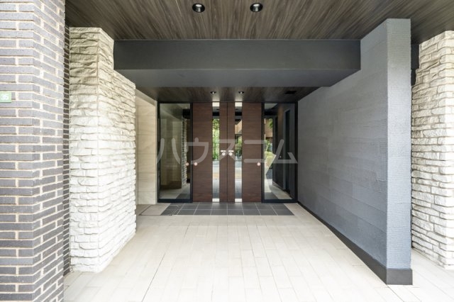 4/4 エントランス