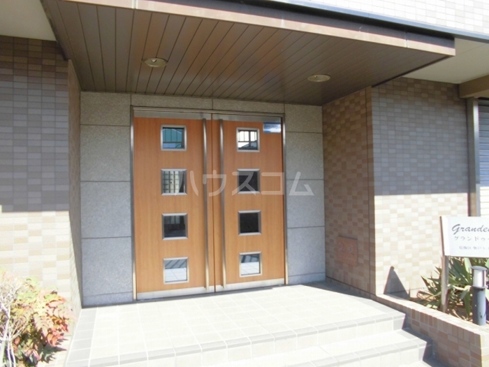 17/27 エントランス