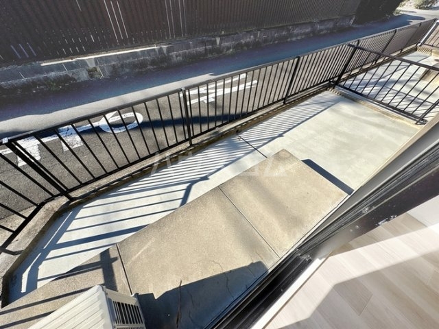 23/30 バルコニー