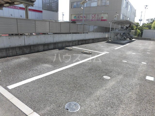 20/29 駐車場