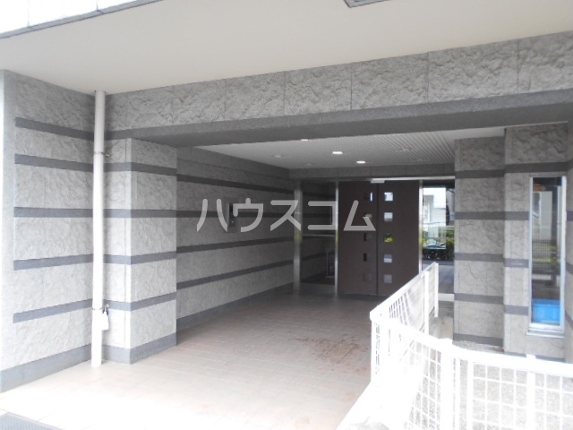 2/3 エントランス