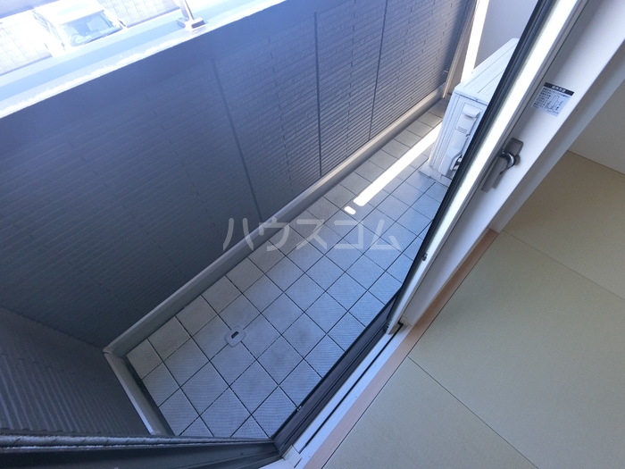 23/30 バルコニー