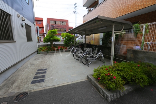 13/15 エントランス